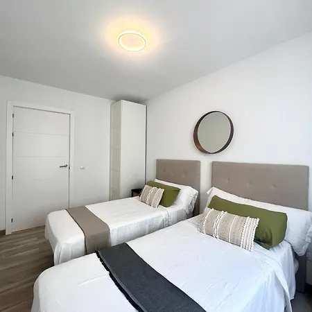 Beautiful Spacious Private In Modern Shared