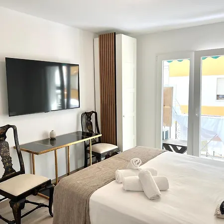 Beautiful Spacious Private In Modern Shared Kwatera prywatna