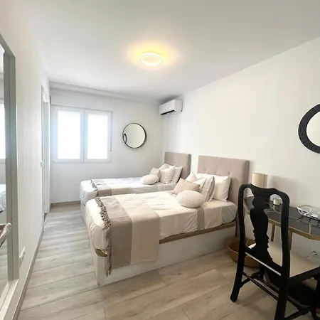 Beautiful Spacious Private In Modern Shared *