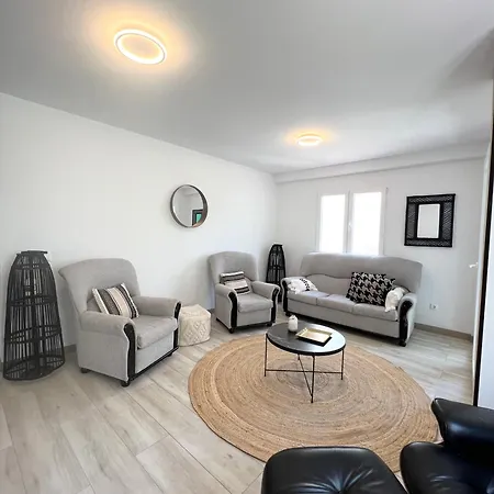 Beautiful Spacious Private In Modern Shared Marbella